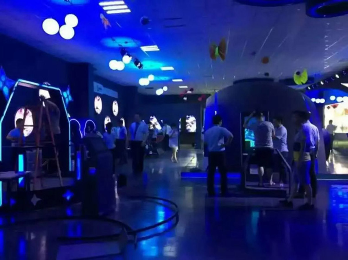 飓风VR虚拟现实体验馆