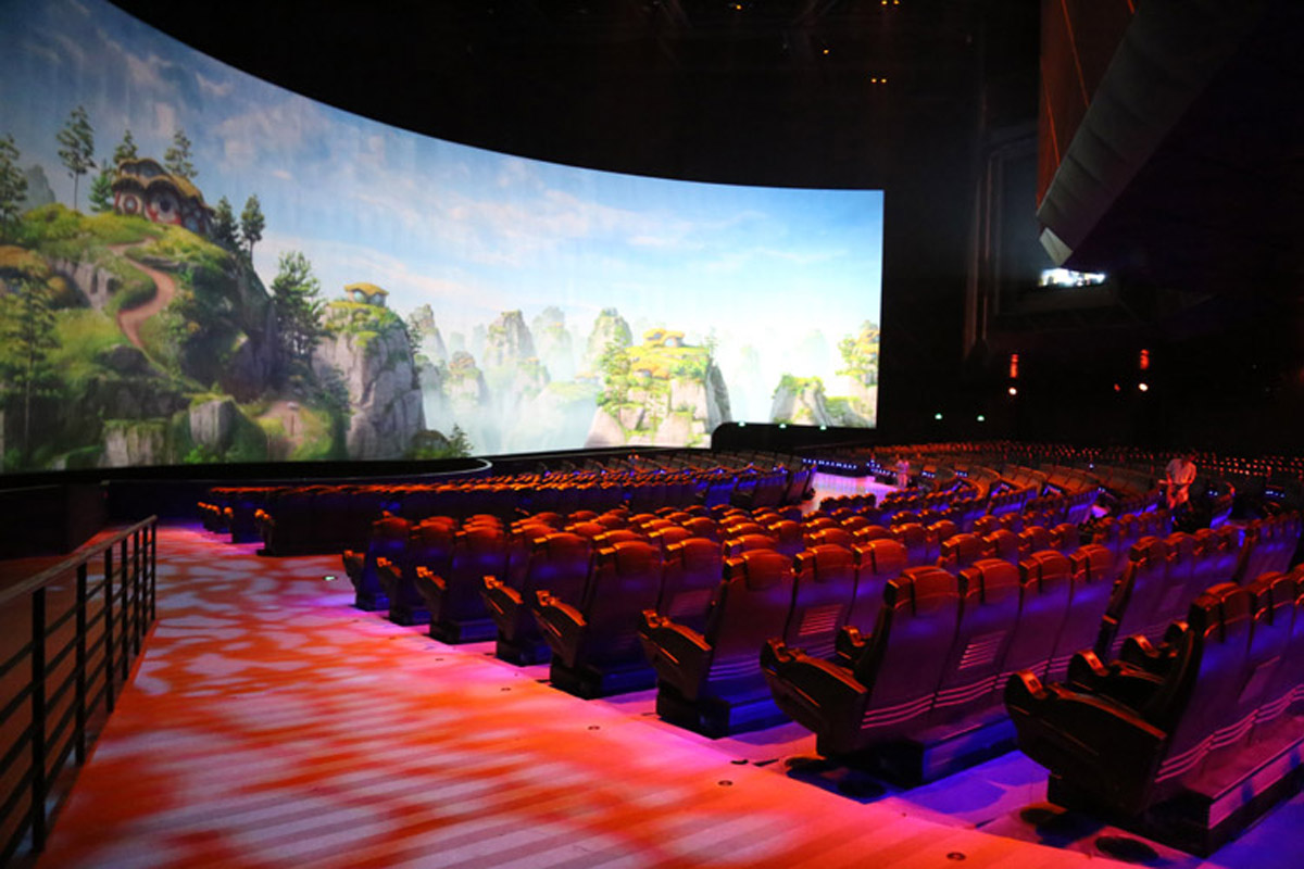 飓风IMAX4D巨幕影院.jpg
