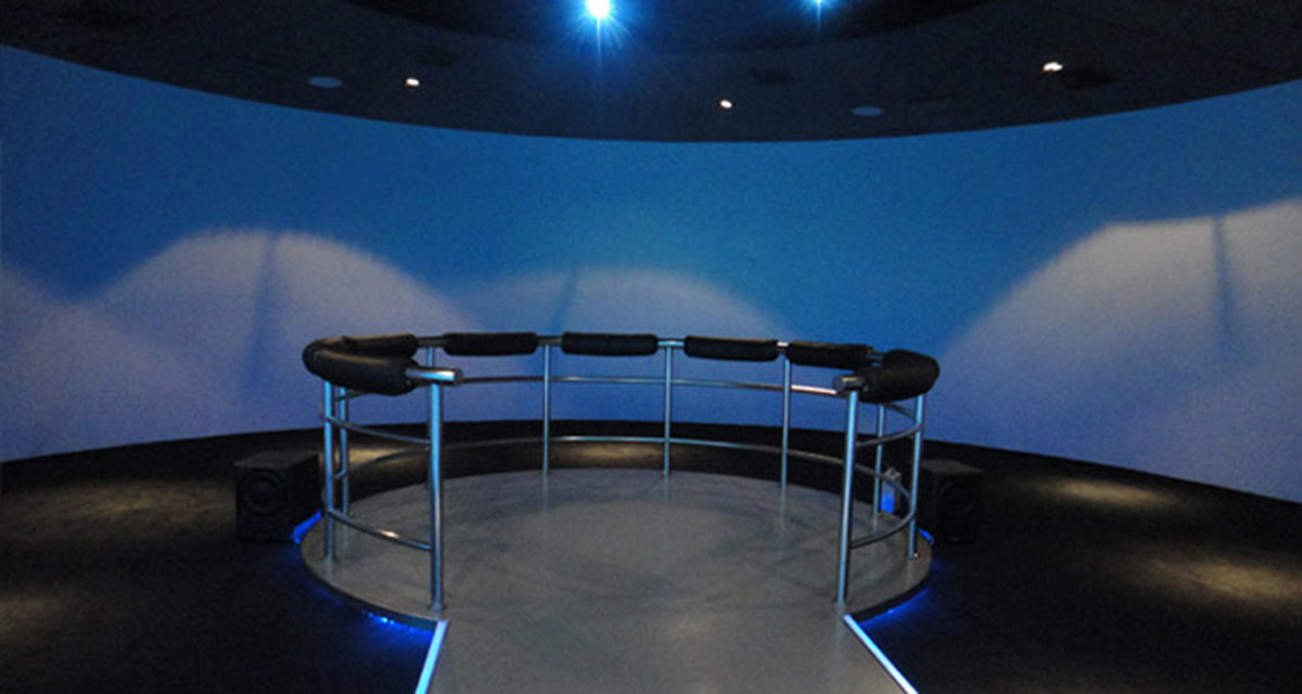 飓风影院,企业展厅等提供弧形360°环幕.jpg